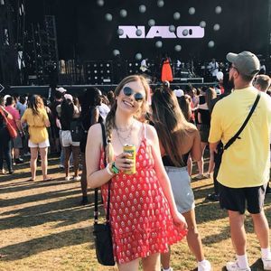 Meet your Posher, Chloe